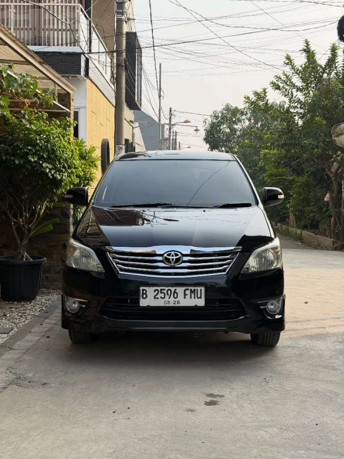 Toyota Innova 2.0 V Luxury Matic Tahun 2012