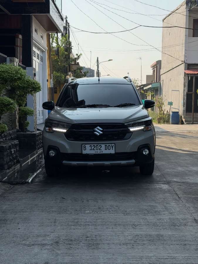 Suzuki XL7 Alpha Hybrid Matic Tahun 2024