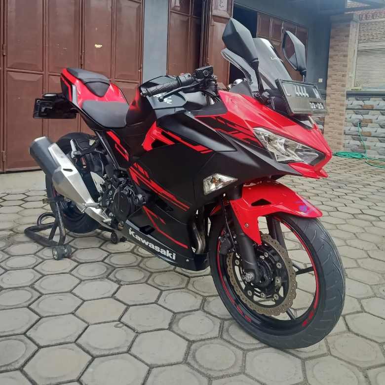Kawasaki Ninja 250 ABS SE TAHUN 2018